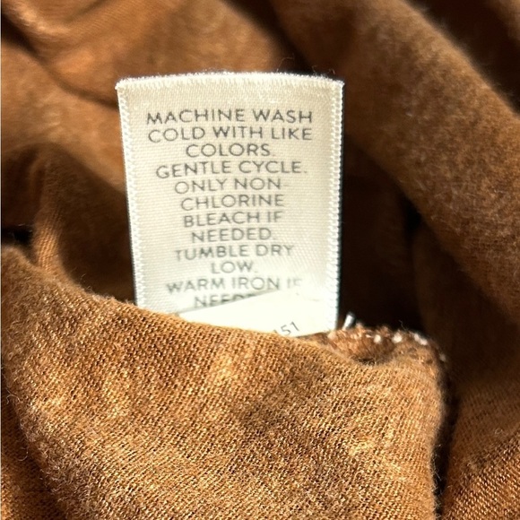 J Jill Bellissima Tasseled Top Peasant Blouse Tassel Split Neck Floral Sz Medium - Picture 9 of 11